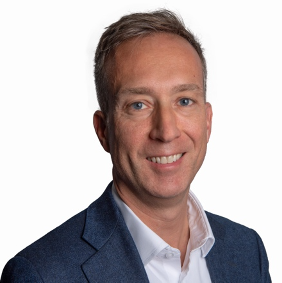 Simon Bates, Managing Director
